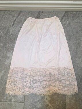 Vtg Van Raalte Half-Slip pink Nylon Sm Pleated Border